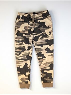 Under Armour Boys YXL Camouflage Fleece Jogger Pants Loose Fit Pockets Ribbed